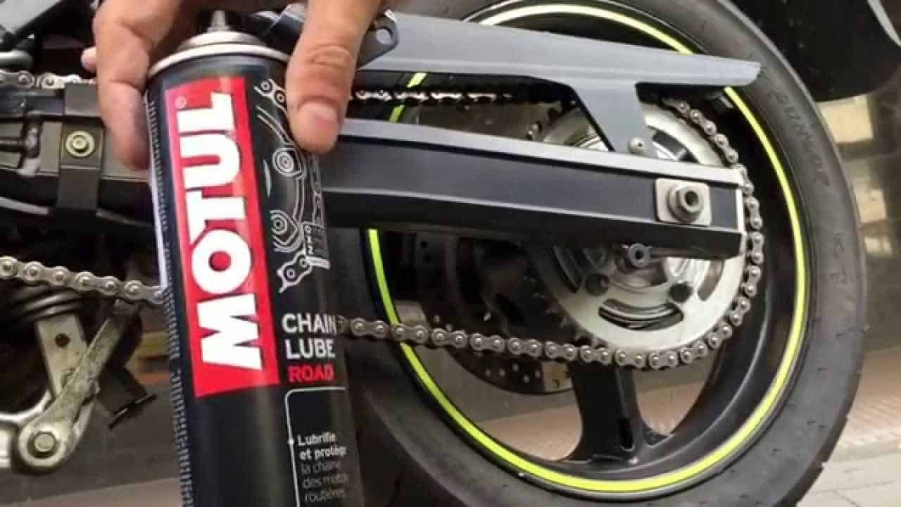 Motorcycle Chain Maintaining