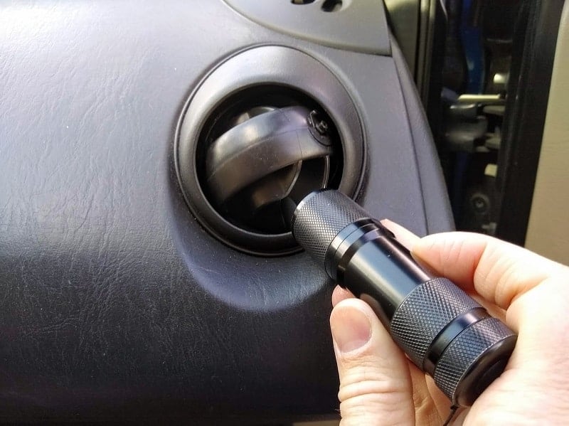 How to Retrieve Something from Car Vent 